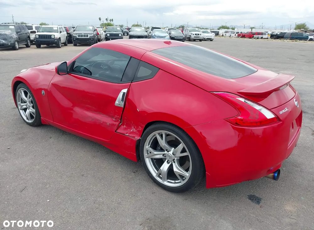 Nissan 370 Z - 5