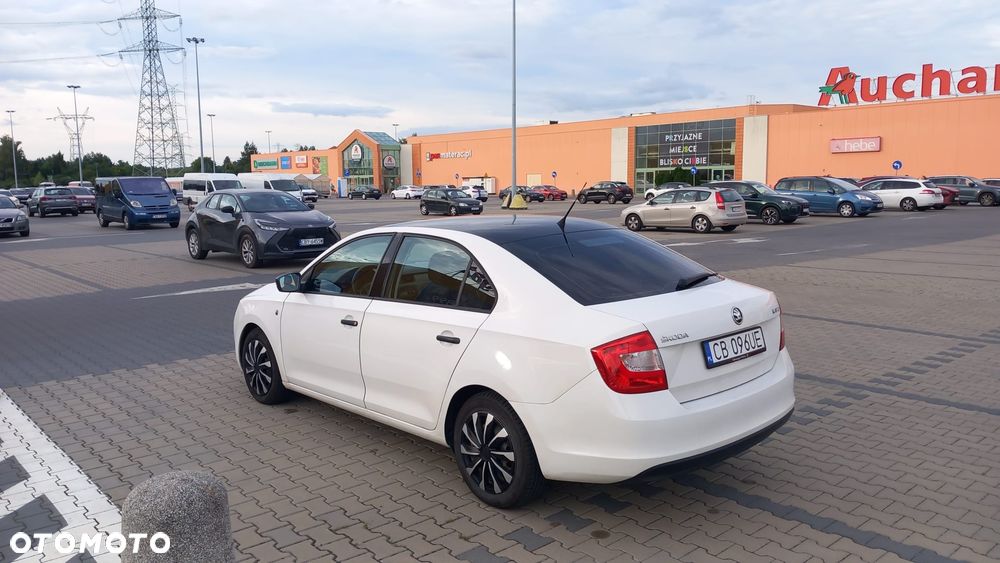 Skoda RAPID 1.6 TDI DPF Edition - 3