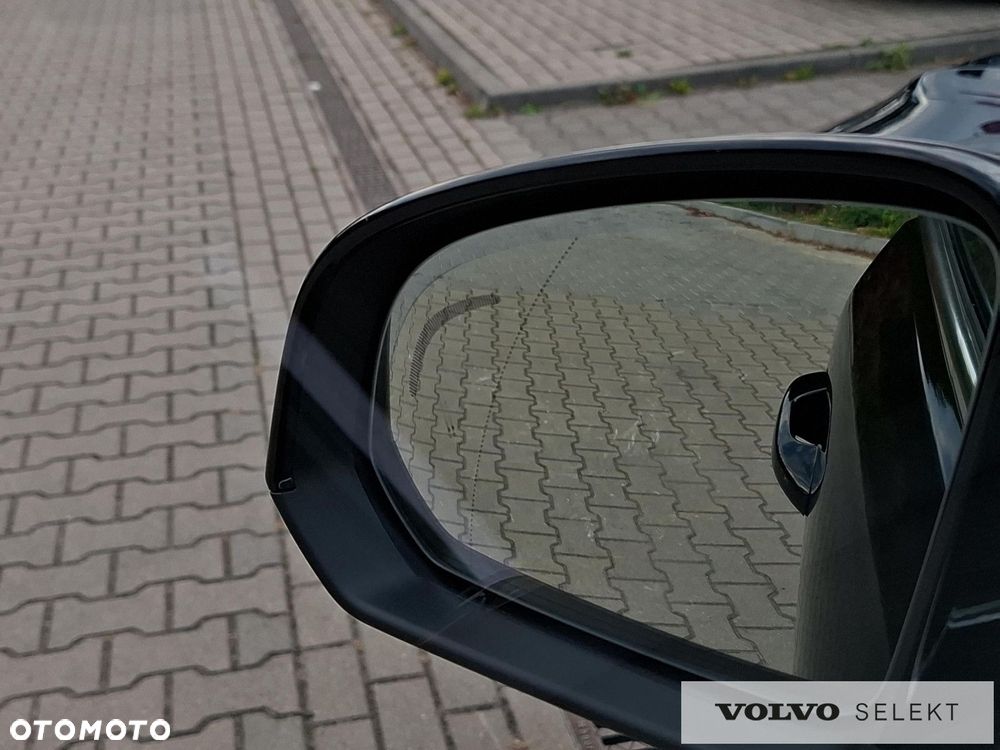 Volvo XC 40 - 18