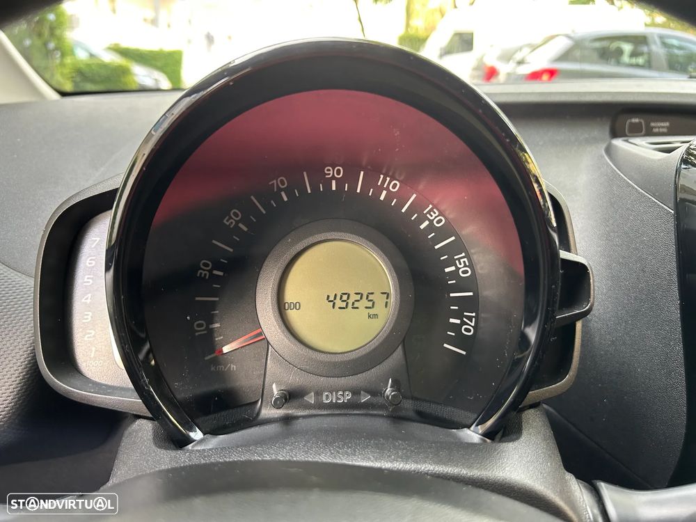 Citroën C1 1.0 VTi Feel S&S - 9