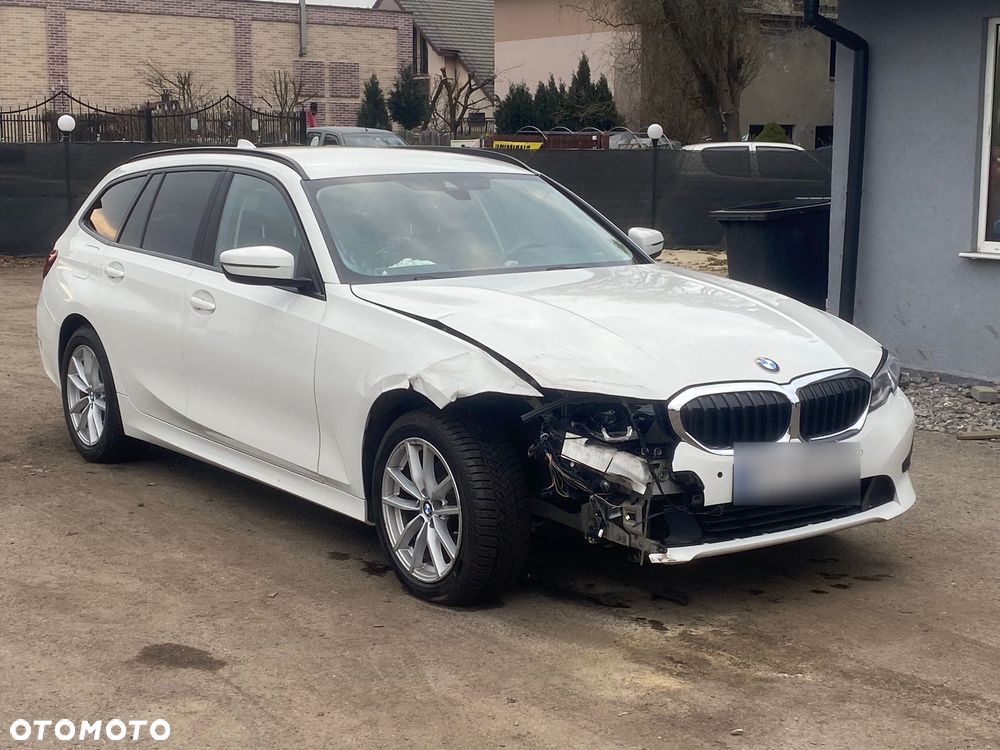 BMW Seria 3 320d xDrive - 9