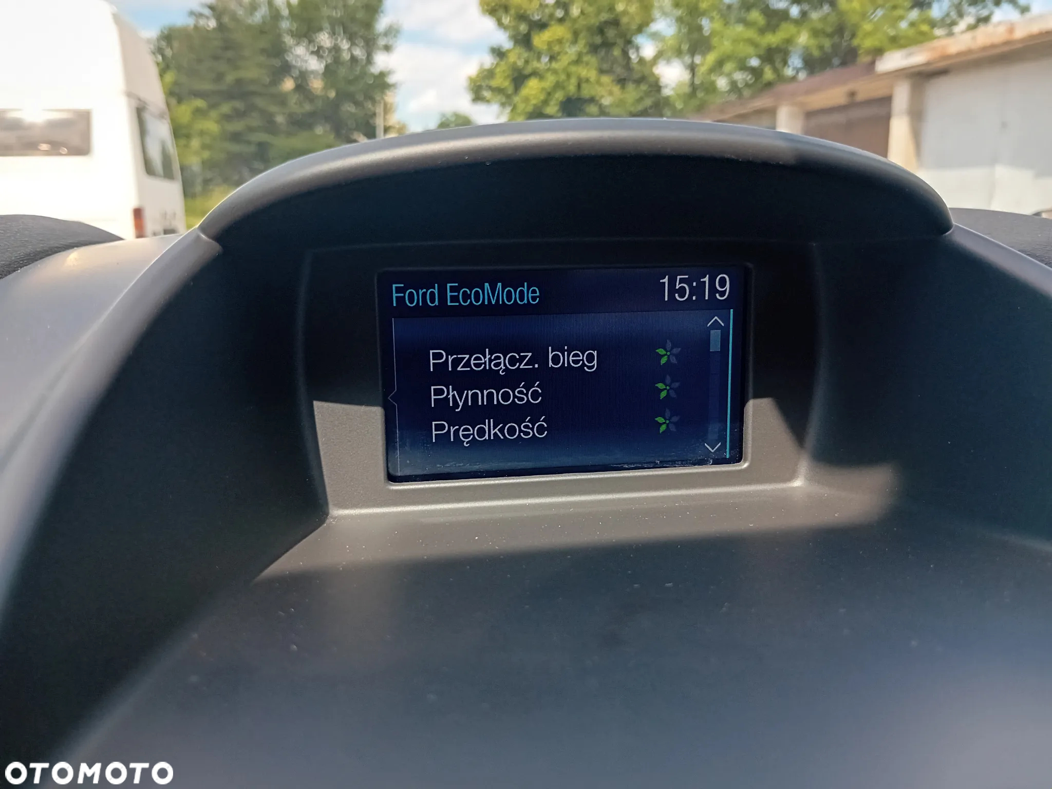 Ford Fiesta 1.0 EcoBoost S&S TITANIUM - 24