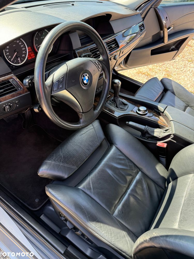 BMW Seria 5 545i - 9