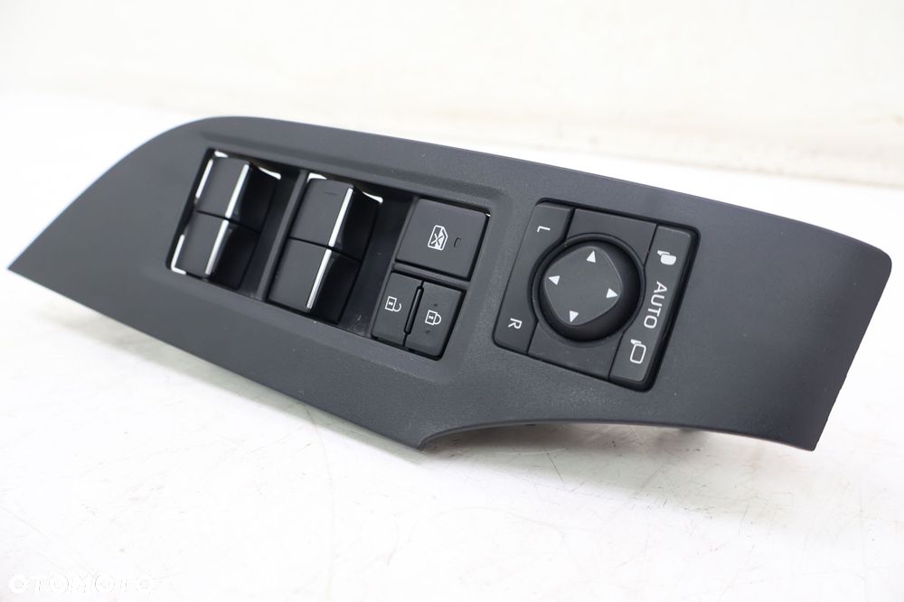 TOYOTA RAV4 V PRZEŁĄCZNIK PANEL SZYB LEWY PRZÓD 84040-42030 - 3