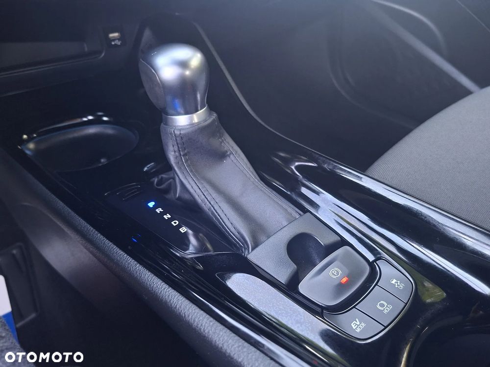 Toyota C-HR - 26
