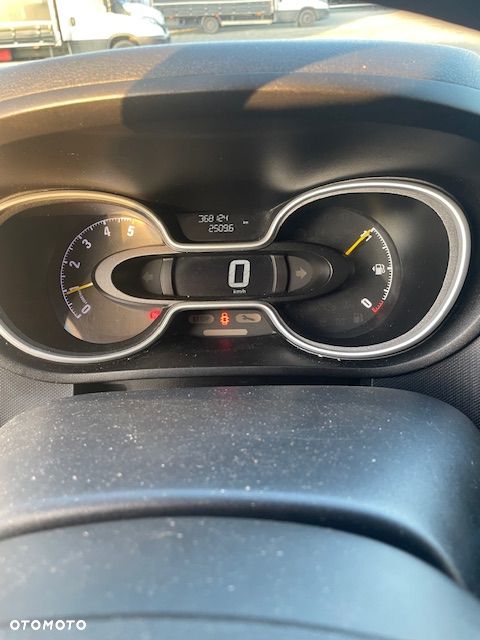 Opel Vivaro L2H1 2,9t Edition - 10