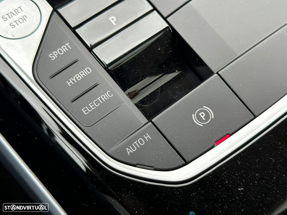 BMW 330 e Touring xDrive Aut. - 23