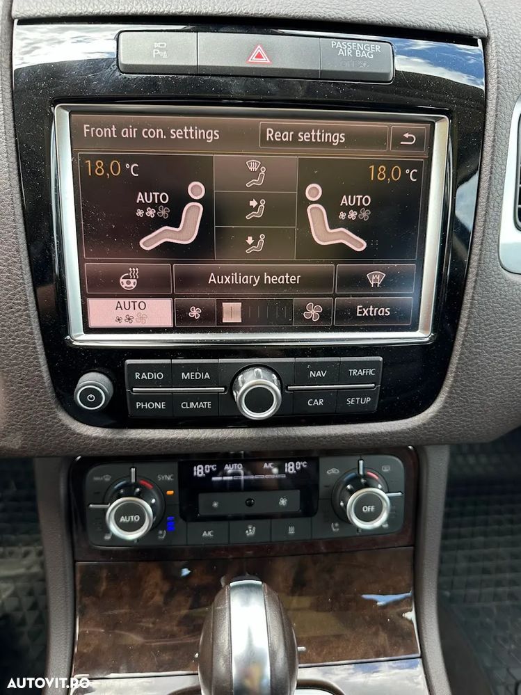 VOLKSWAGEN Touareg 2013 — imagine 12
