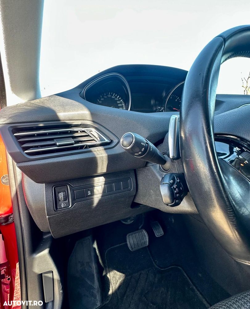 Peugeot 308 1.5 BlueHDi FAP STT EAT8 Allure Pack - 19