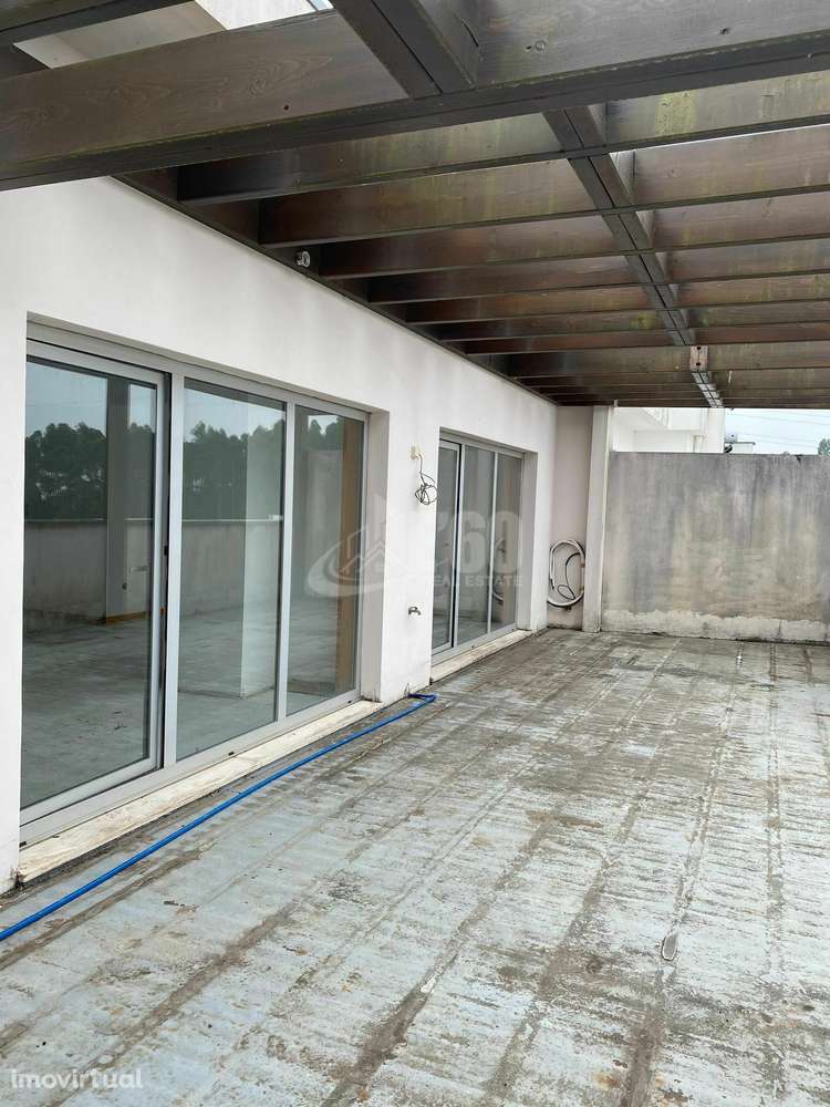 T4 DUPLEX COM TERRAÇO ESPINHO - Grande imagem: 2/24