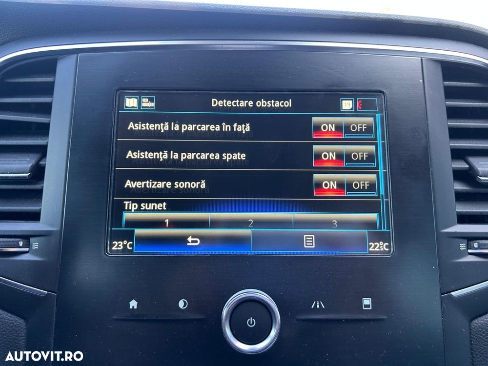 Renault Megane BLUE dCi 115 EDC BUSINESS EDITION - 24