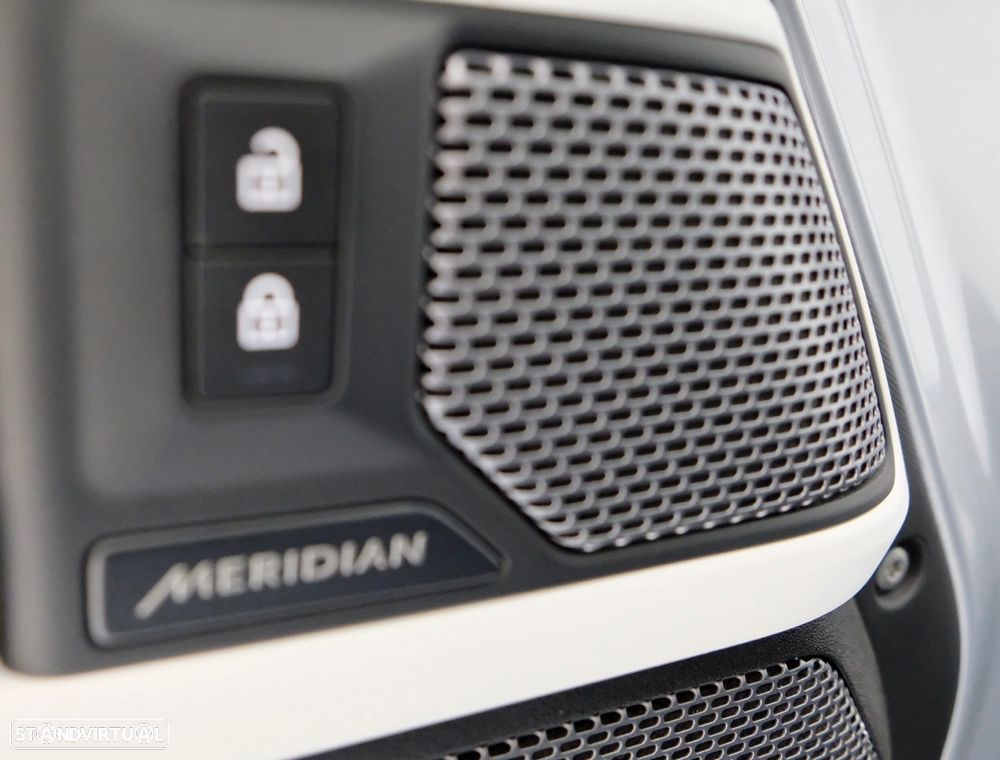 Land Rover Defender 110 P400 HSE - 11