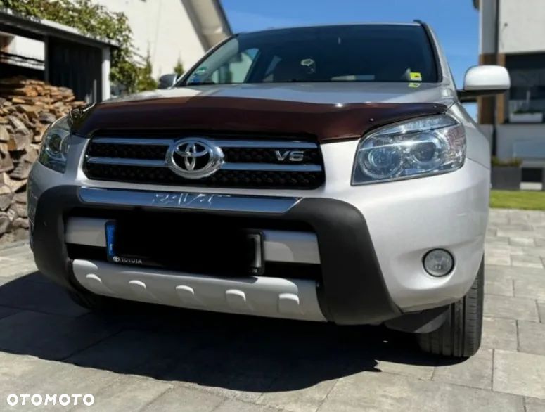 Toyota RAV4 - 4