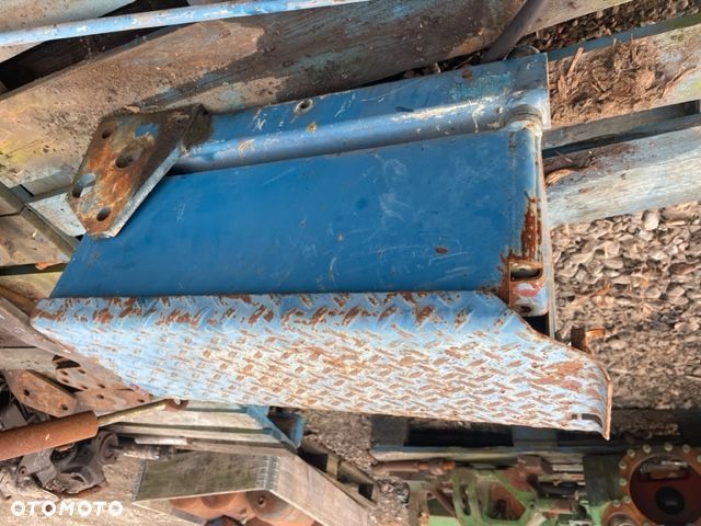 Ford New Holland 8730 - Skrzynka Na Akumulator - 1