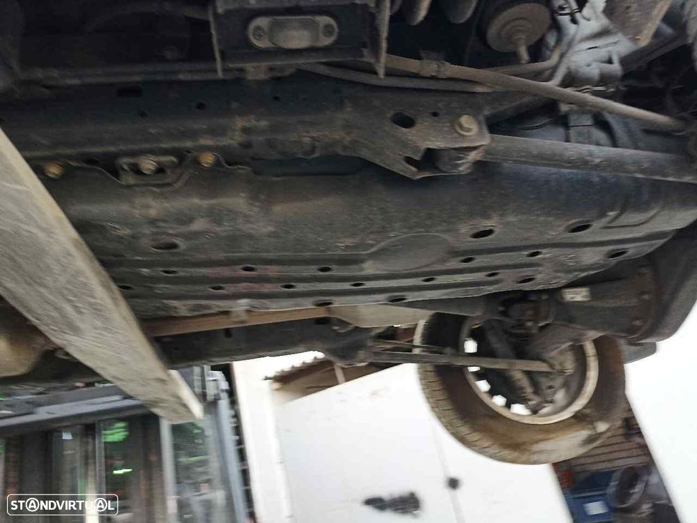 DEPÓSITO DE COMBUSTÍVEL TOYOTA LAND CRUISER J15 - 1