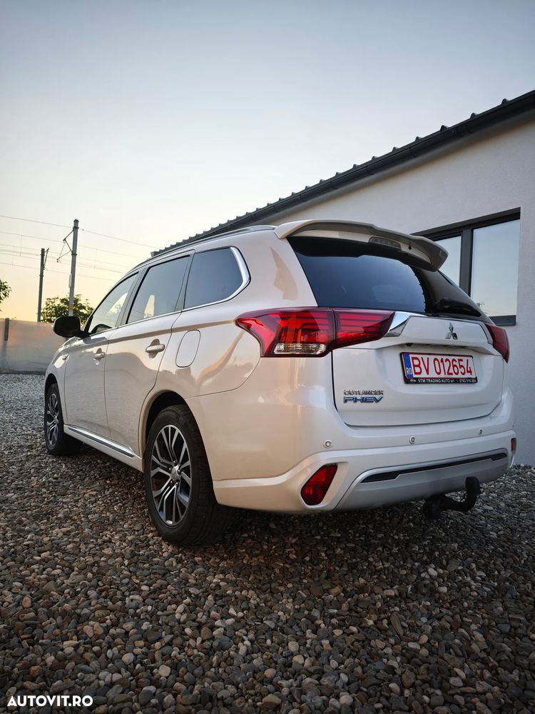 Mitsubishi Outlander 2.4 4WD Spirit+ - 6