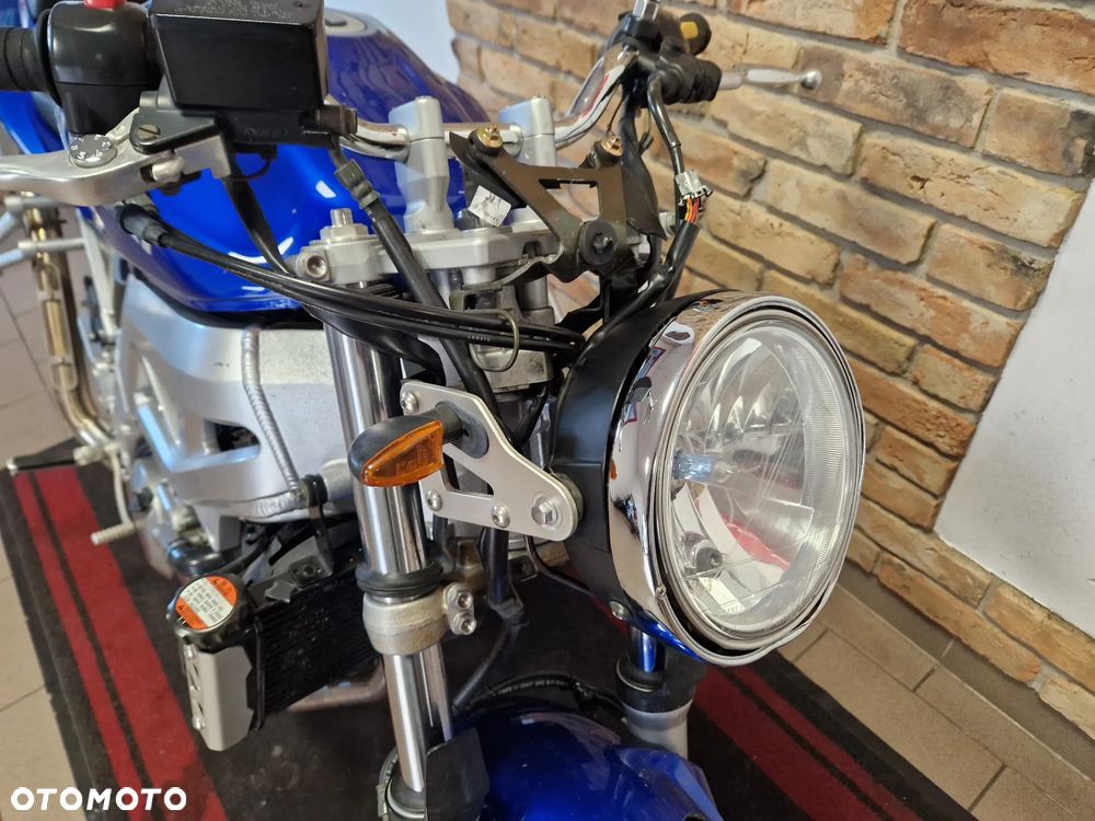 Suzuki SV - 32