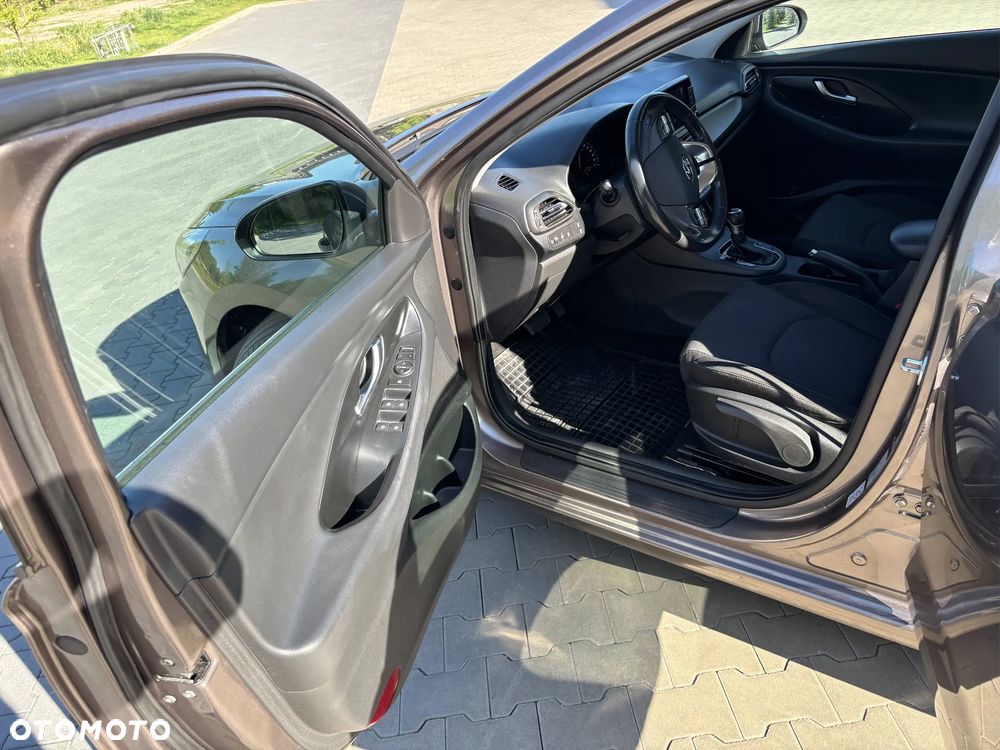 Hyundai i30 ver-1-5-t--gdi-48v-comfort-dct - 27