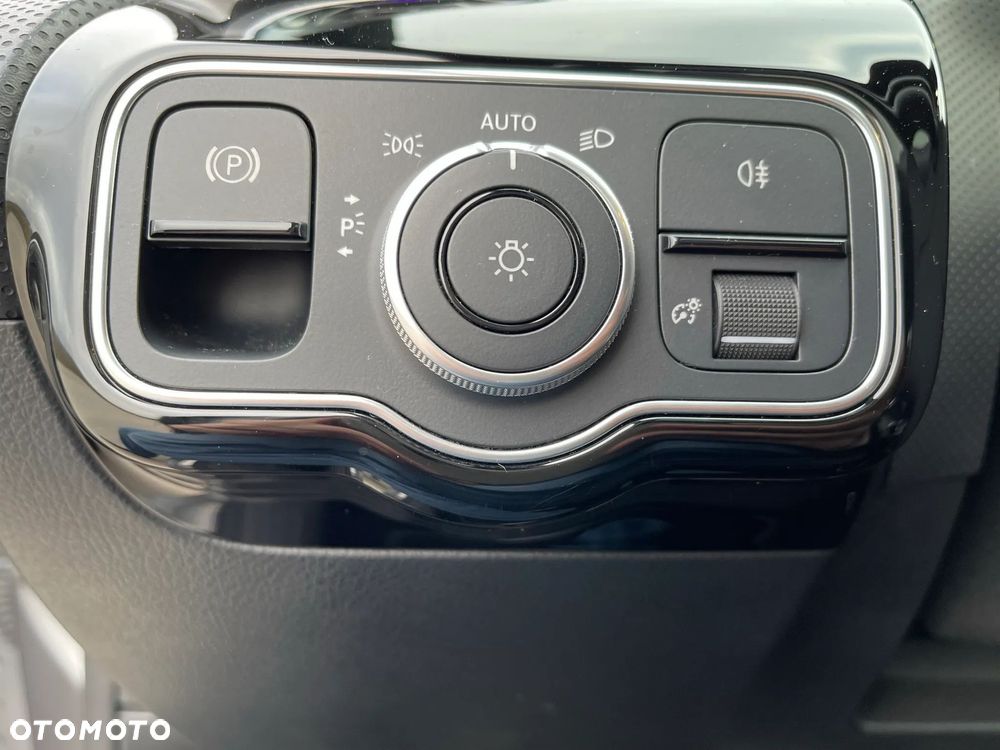 Mercedes-Benz Klasa A 35 AMG 4-Matic 7G-DCT - 16