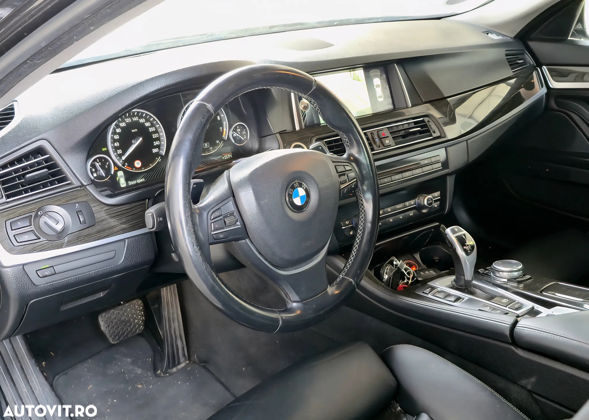 BMW Seria 5 535i xDrive Touring Aut. Luxury Line - 15