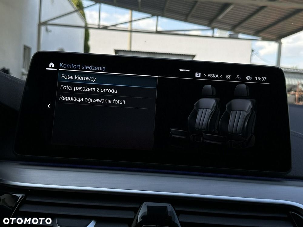 BMW Seria 5 530e xDrive Luxury Line - 33