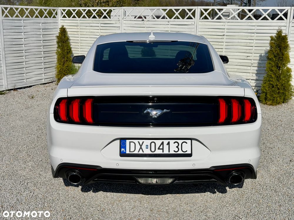 Ford Mustang 2.3 EcoBoost - 26