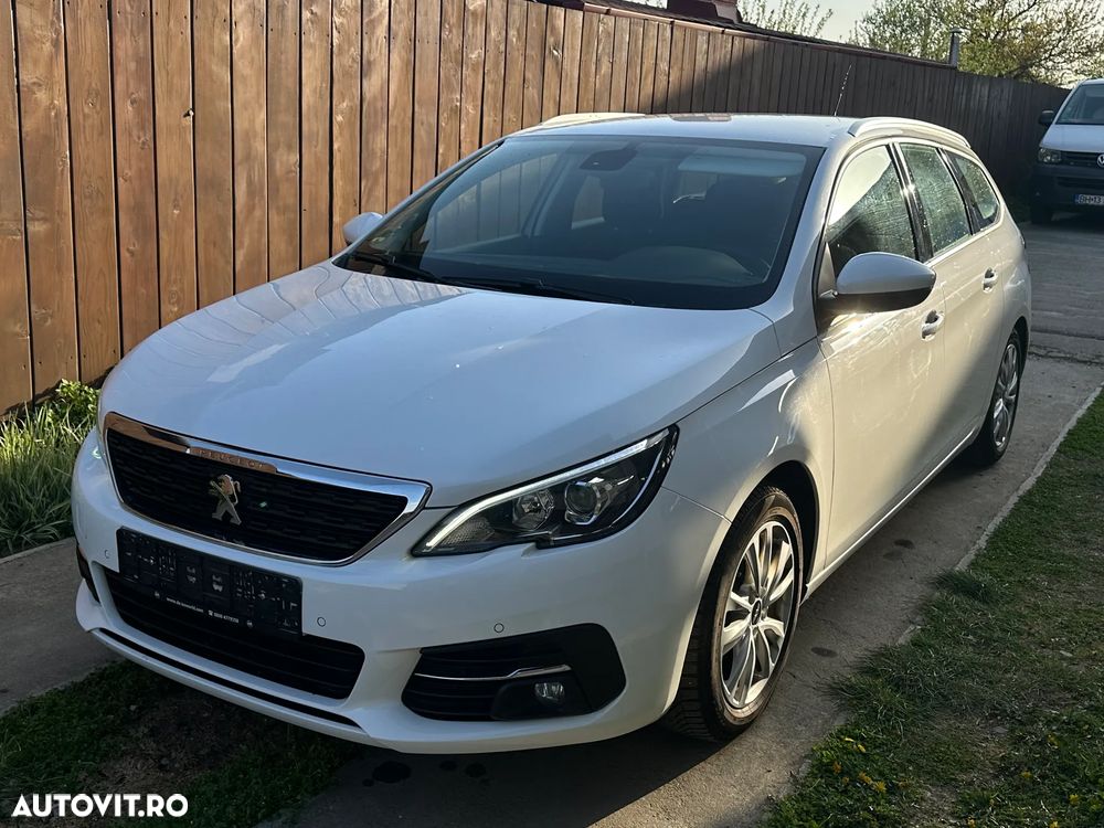 Peugeot 308 - 1