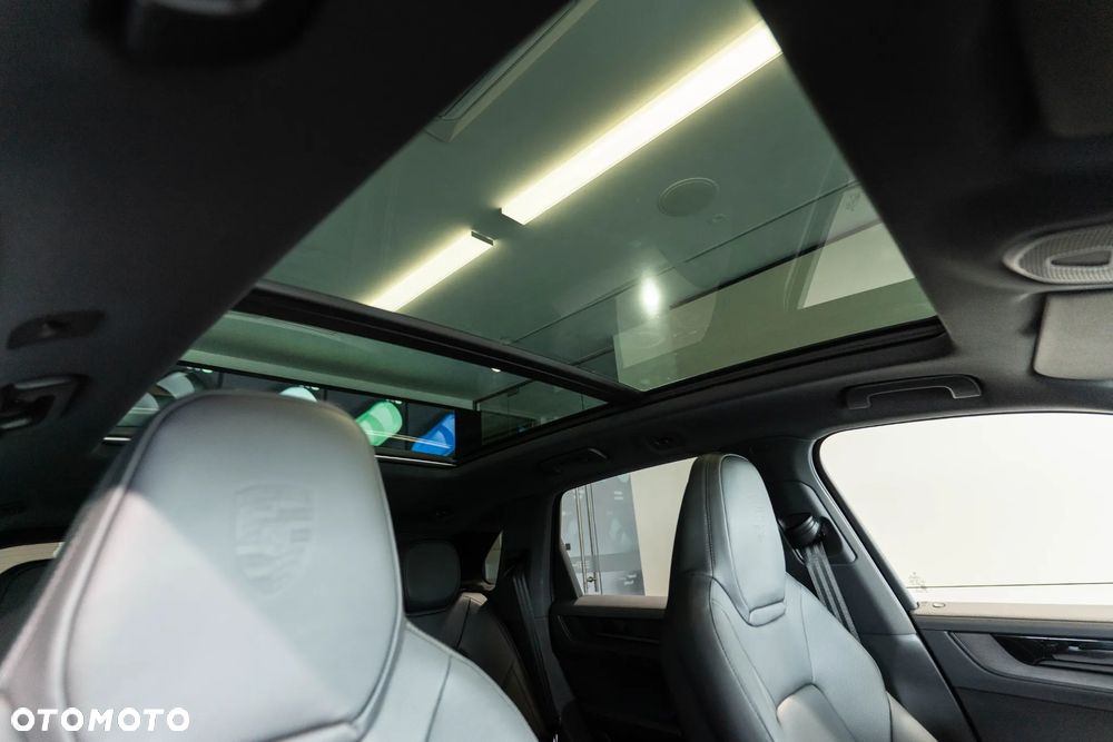 Porsche Cayenne E-Hybrid PHEV Black Edition - 33