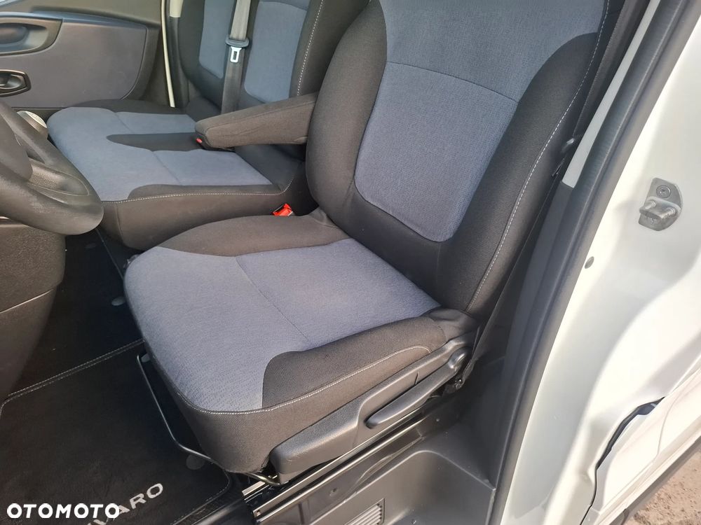 Opel Vivaro 2018 L2H2 MAXI * klima 3osobowy - 20