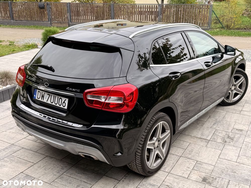 Mercedes-Benz GLA 250 4-Matic AMG Line - 3