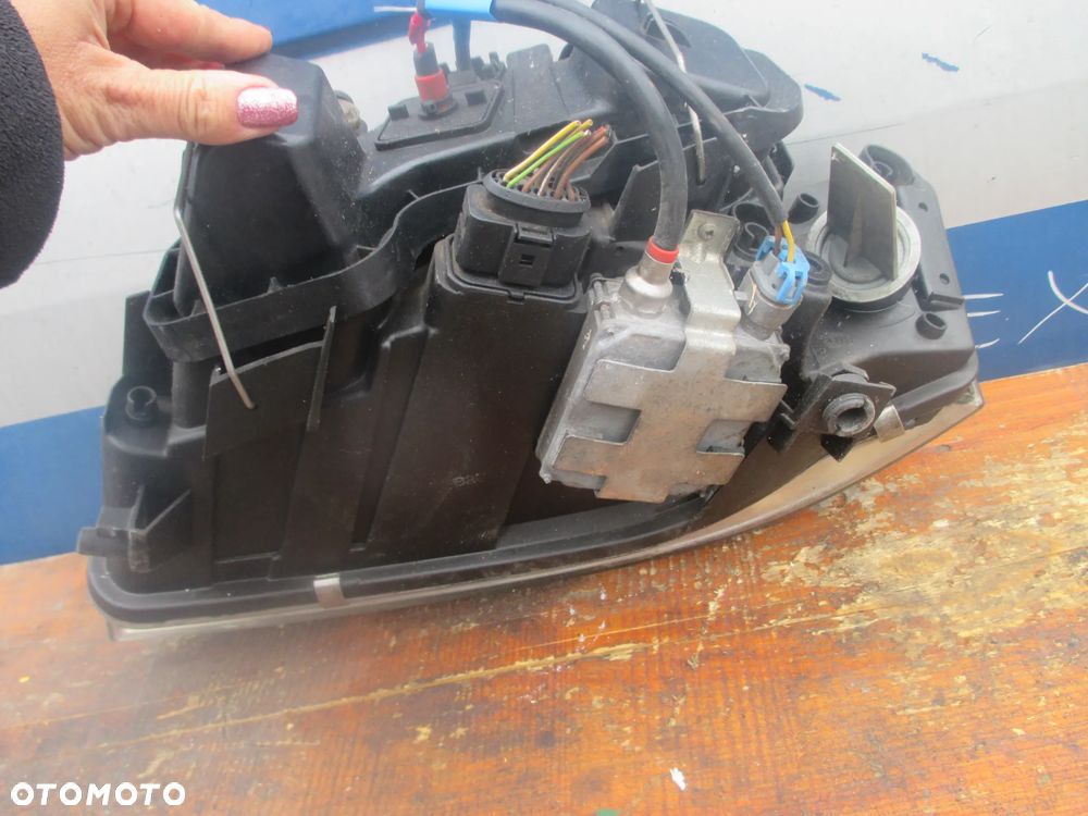 lampa PRAWA  Audi A6 C5 Xenon Hella Europa - 8