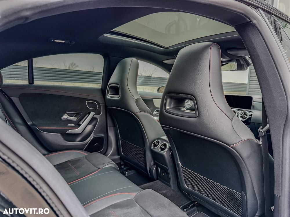Mercedes-Benz CLA 250 4MATIC 8G-DCT AMG Line Advanced Plus - 37