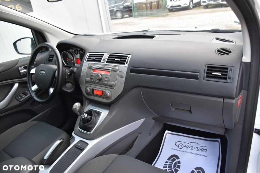 Ford Kuga 2.0 TDCi 2x4 Titanium - 11