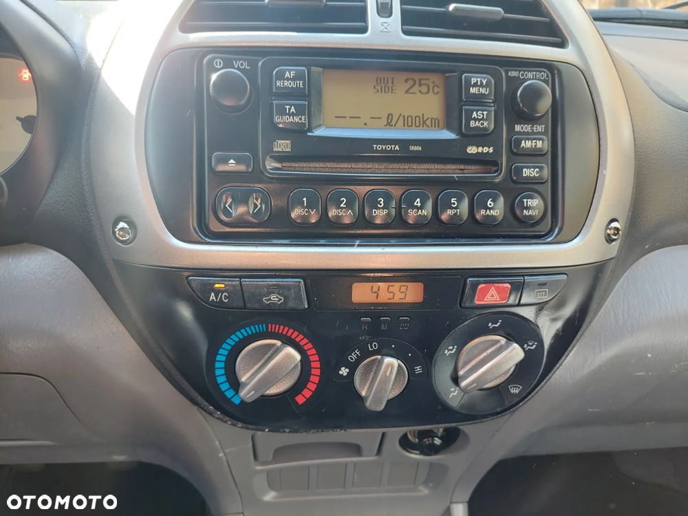 Toyota RAV4 4x4 Edition - 31