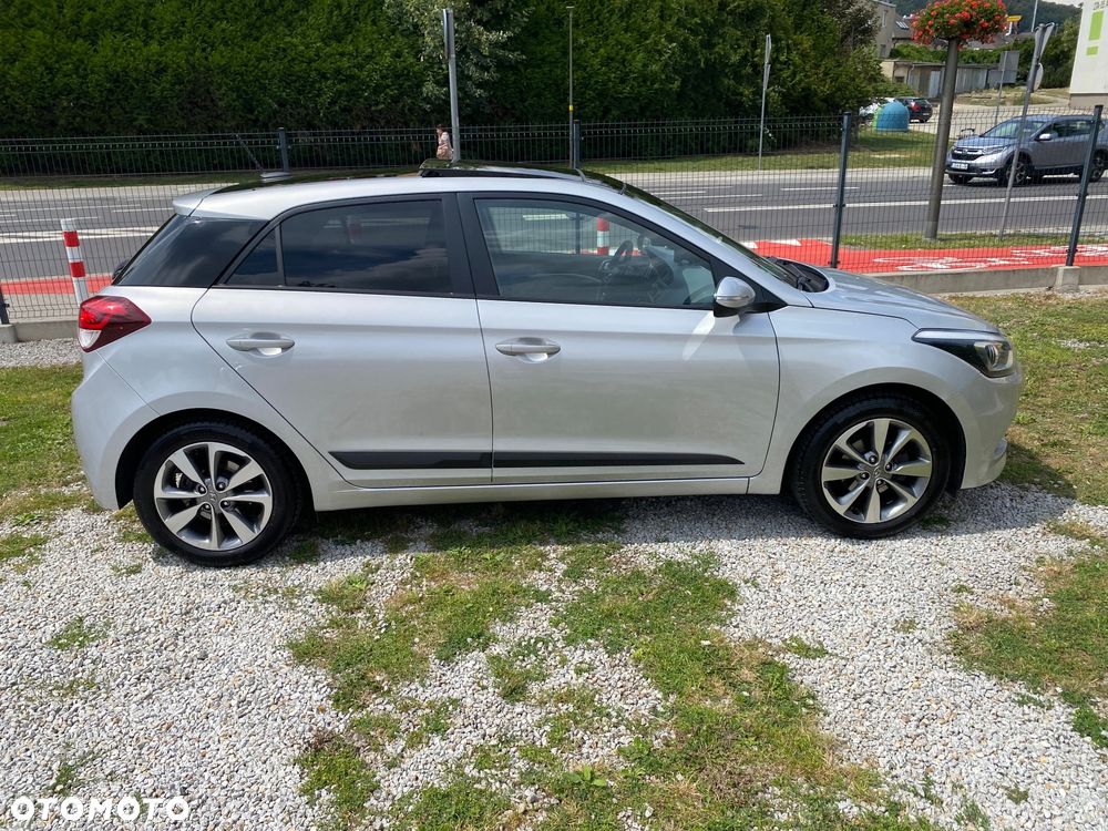 Hyundai i20 1.4 YES Gold - 17