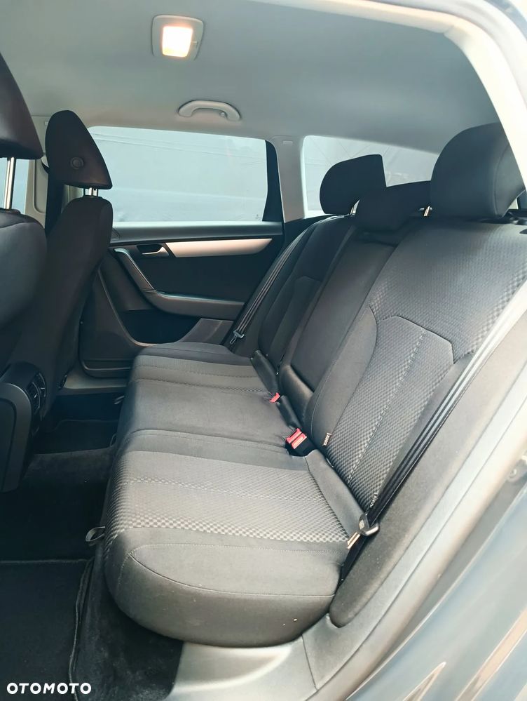 Volkswagen Passat 1.4 TSI BlueMotion Technology Trendline - 19
