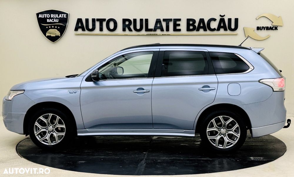 Mitsubishi Outlander - 5