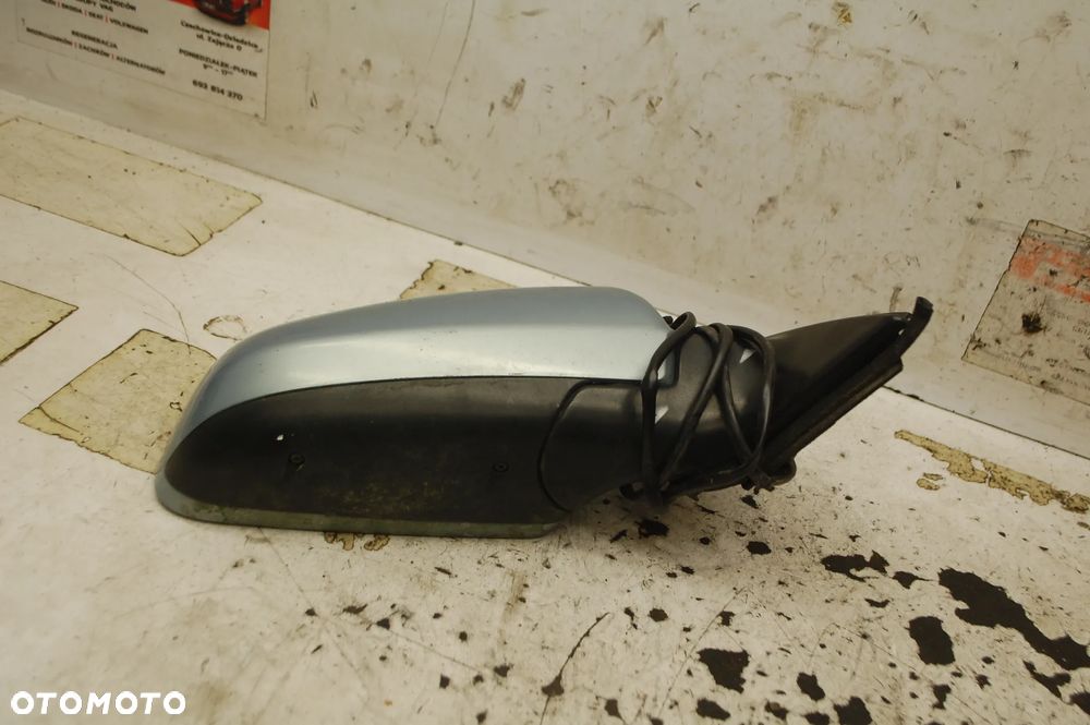 LUSTERKO PRAWY PRZÓD PRZEDNIE PRAWE 5 PIN LY7Q/ LY1X/ LY7R AUDI A4 B6 - 11