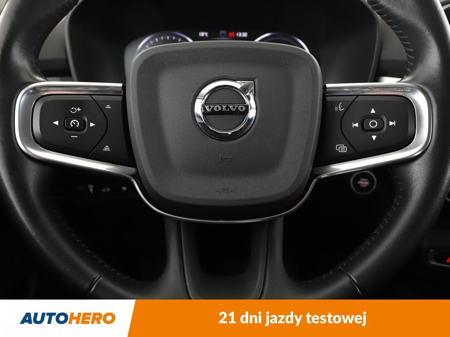 Volvo XC 40 - 18
