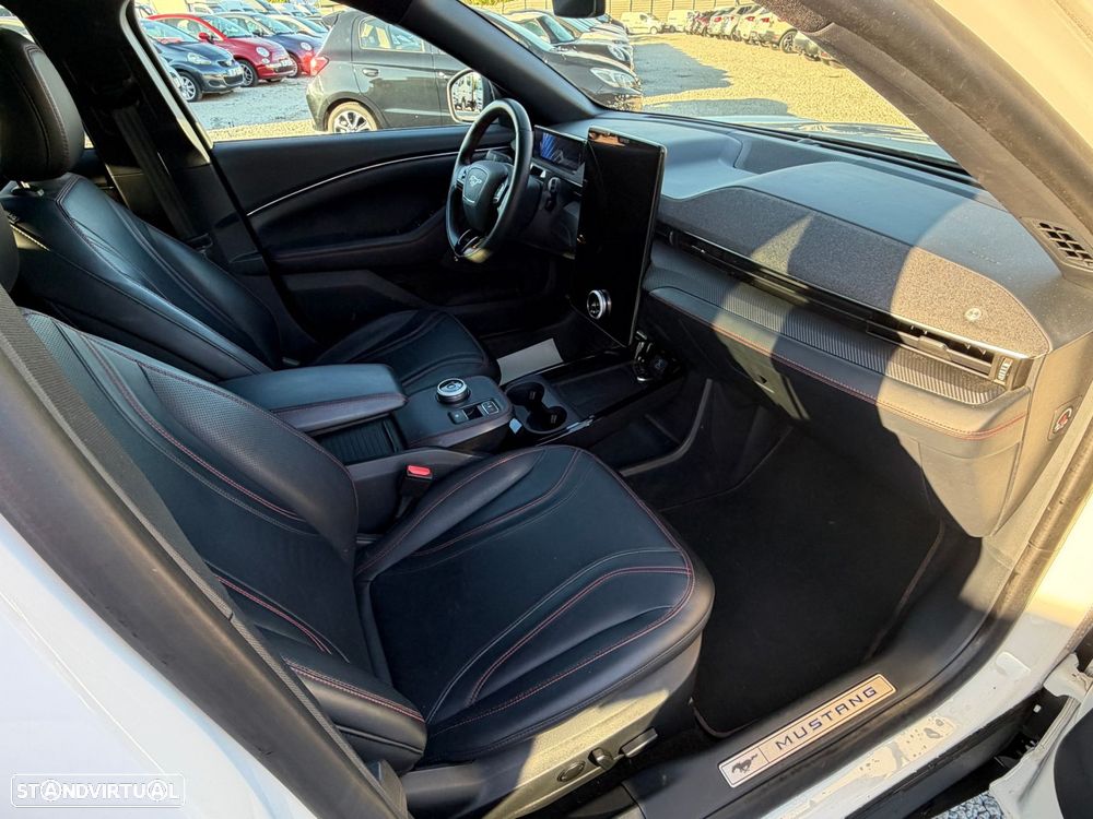 Ford Mustang Mach-E 98.7 kWh Premium AWD - 11