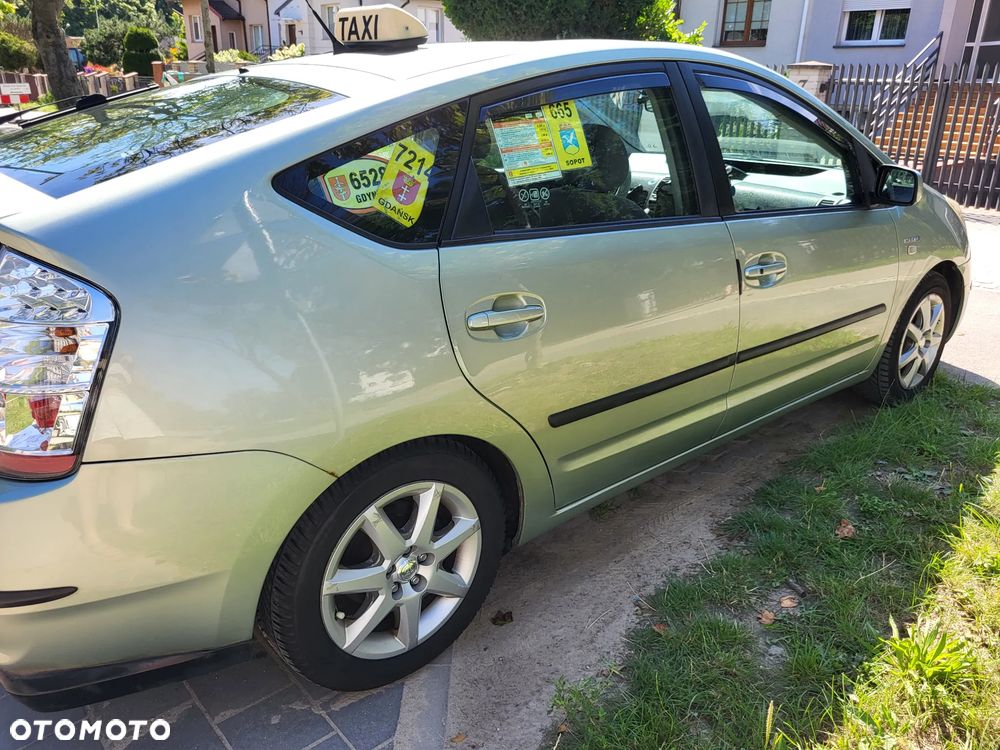 Toyota Prius - 2