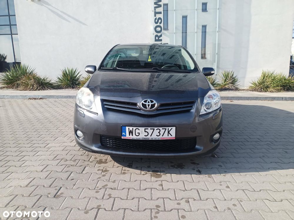 Toyota Auris 1.4 D-4D Terra - 2