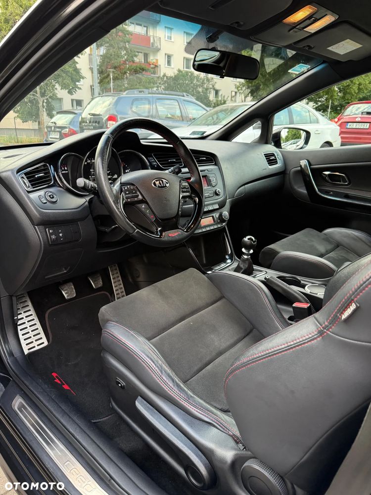 Kia Ceed 1.6 T-GDI GT L - 8