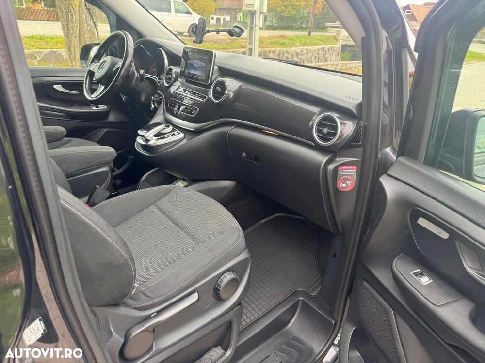 Mercedes-Benz V - 12