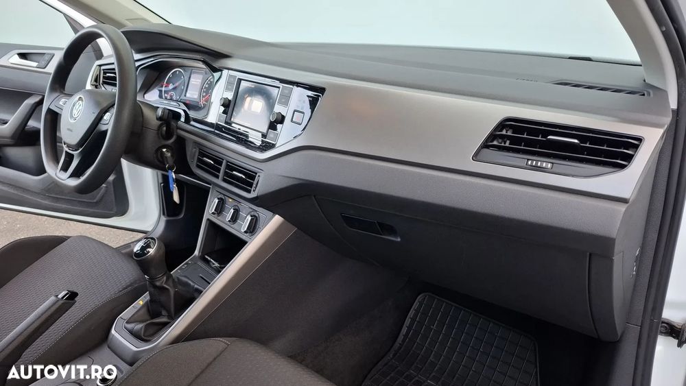 Volkswagen Polo 1.6 TDI Comfortline - 17