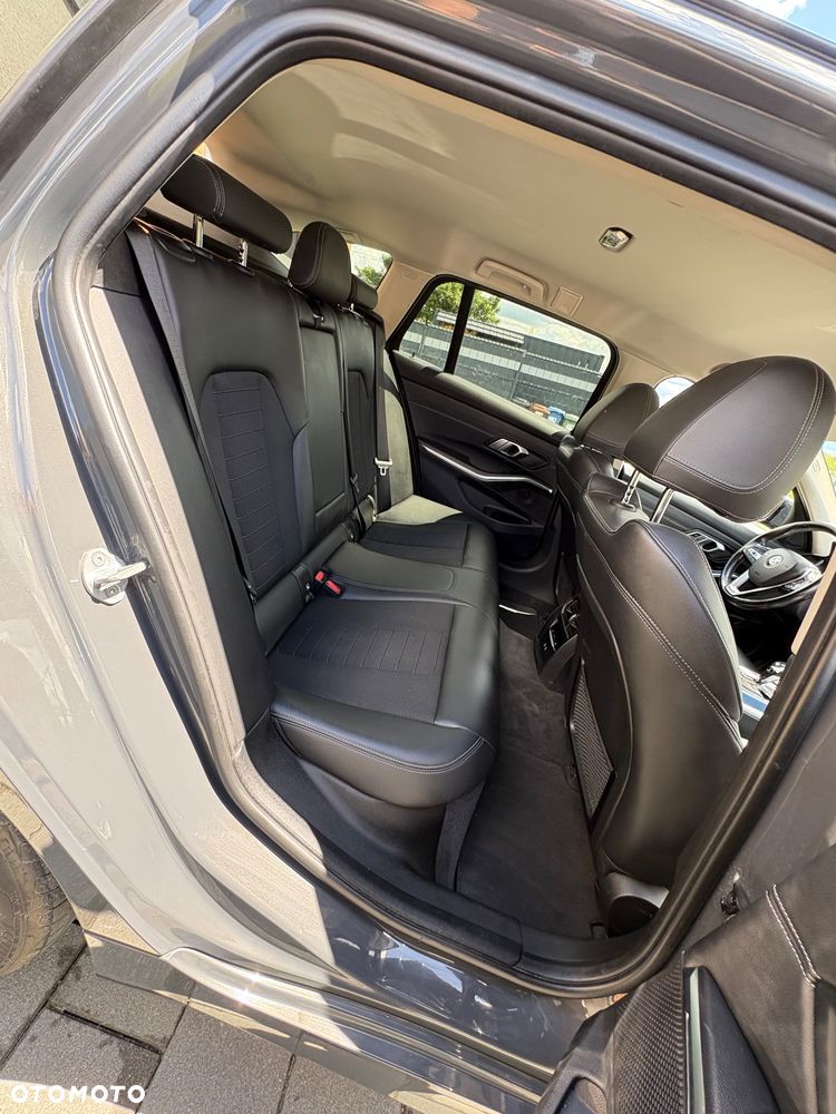 BMW Seria 3 320d Sport Line Shadow - 21