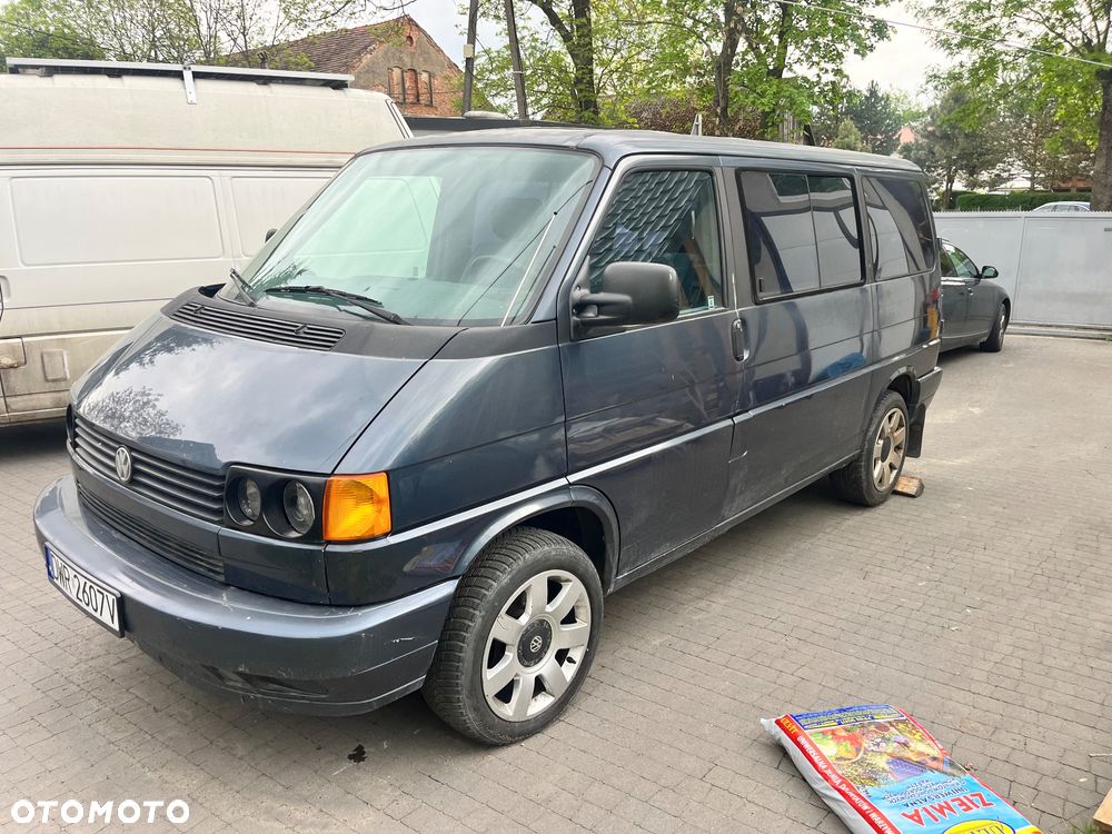 Volkswagen Multivan - 1