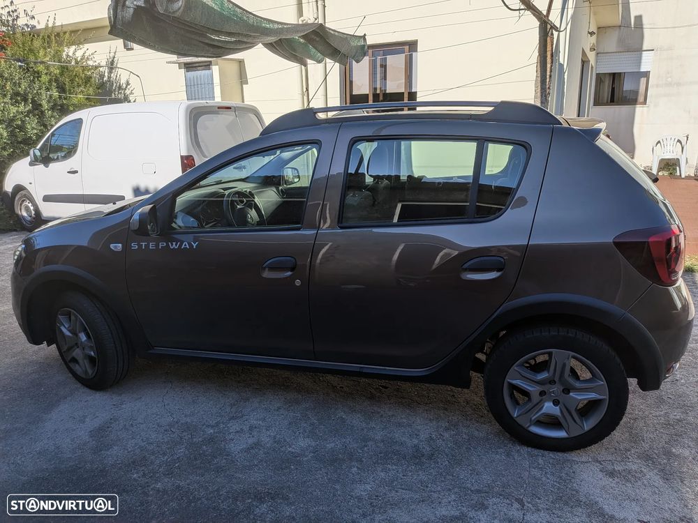 Dacia Sandero Stepway SCe 75 Essential - 9