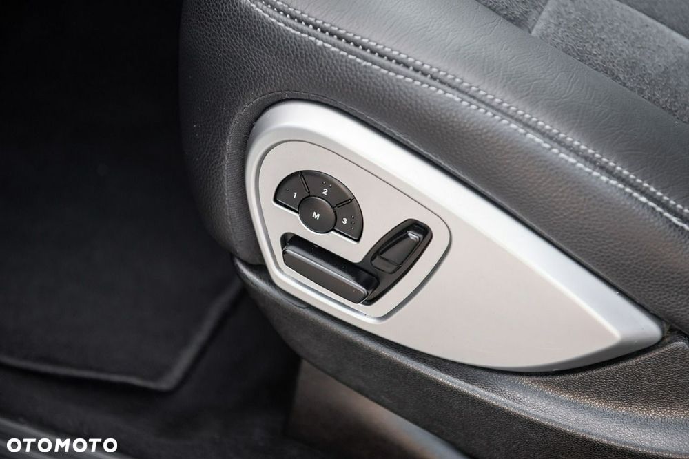 Mercedes-Benz Klasa R 320 CDI 4Matic 7G-TRONIC Travel Edition - 26