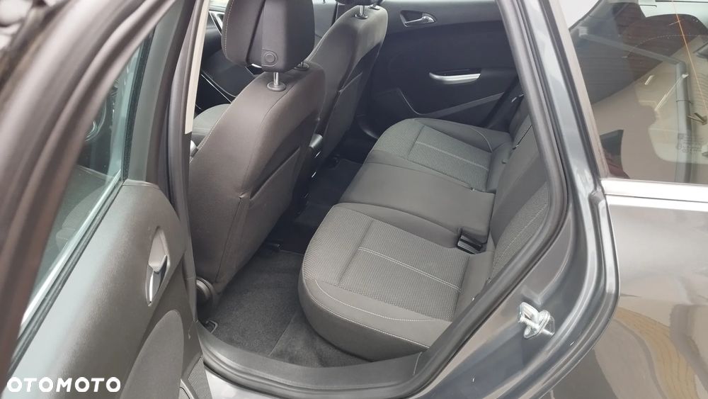 Opel Astra 1.4 Turbo Cosmo - 33